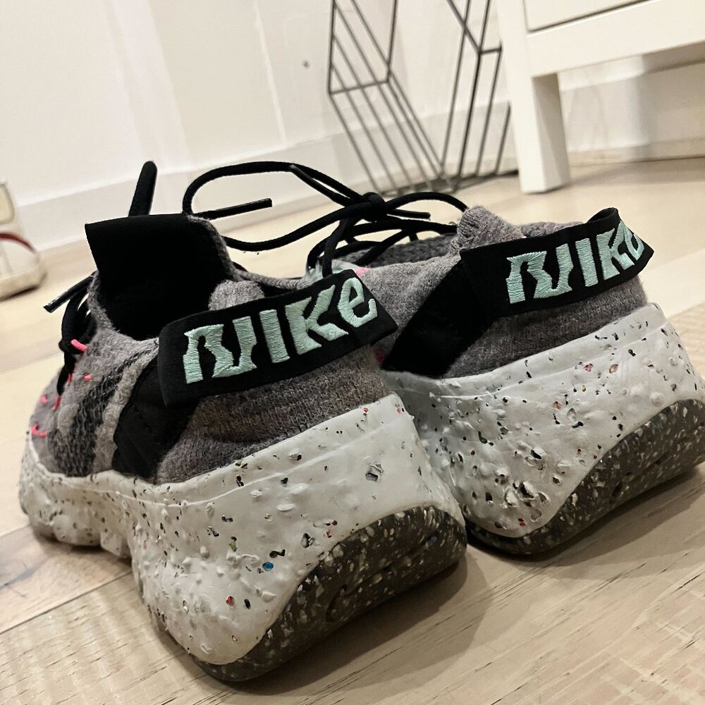Nike Space Hippie 04
